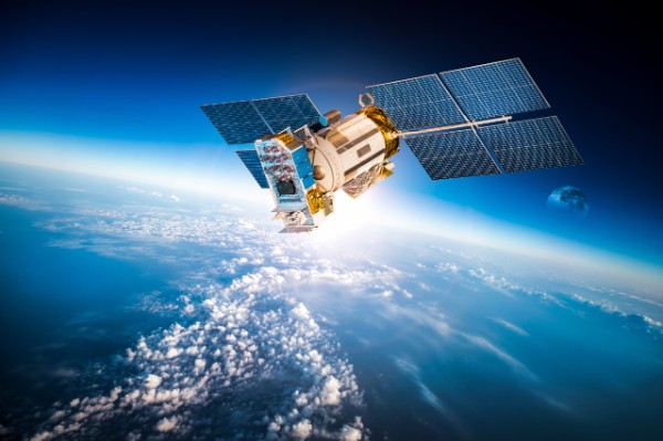 顶级真空泵设备应用于卫星测试,帮助实现全球通信